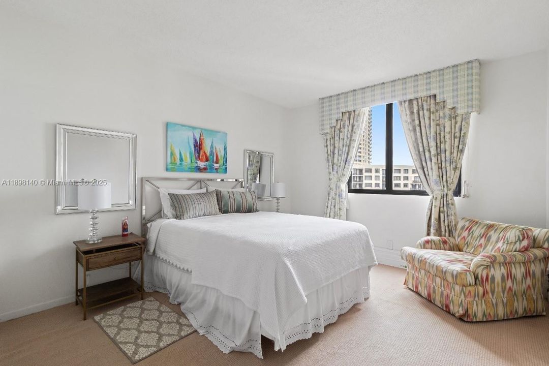 For Sale: $1,150,000 (3 beds, 3 baths, 1890 Square Feet)