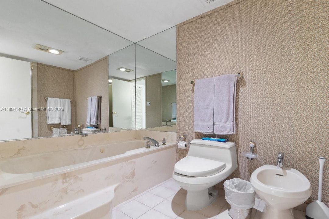 For Sale: $1,150,000 (3 beds, 3 baths, 1890 Square Feet)