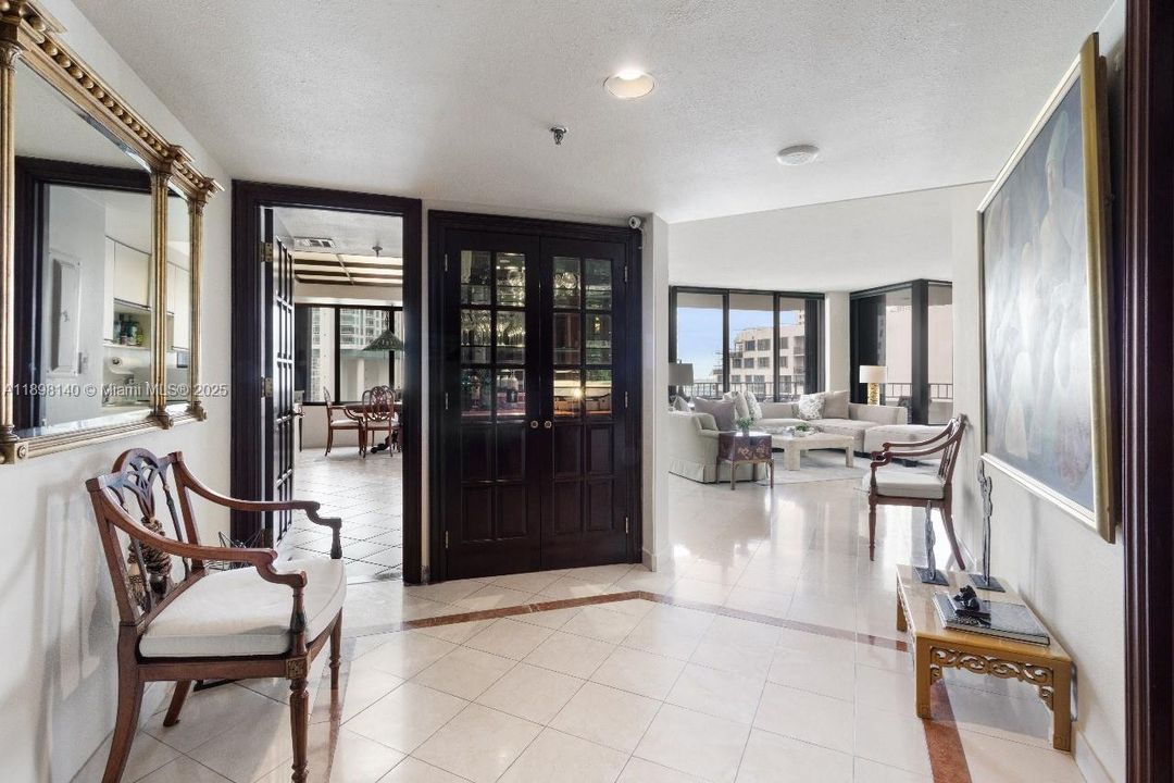 For Sale: $1,150,000 (3 beds, 3 baths, 1890 Square Feet)