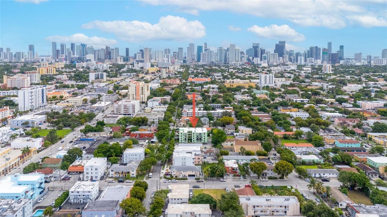 Active With Contract: $220,000 (2 beds, 1 baths, 692 Square Feet)