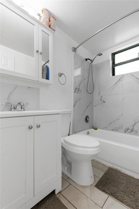 Active With Contract: $220,000 (2 beds, 1 baths, 692 Square Feet)