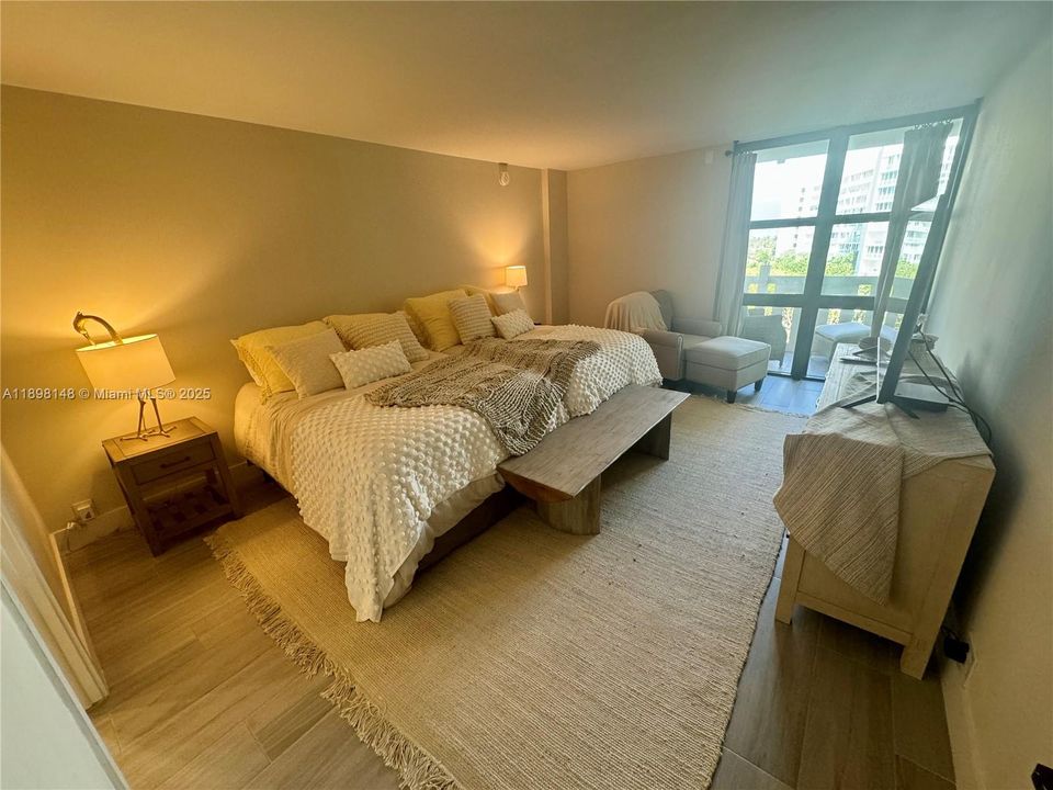 待售: $1,240,000 (2 贝兹, 2 浴室, 1409 平方英尺)