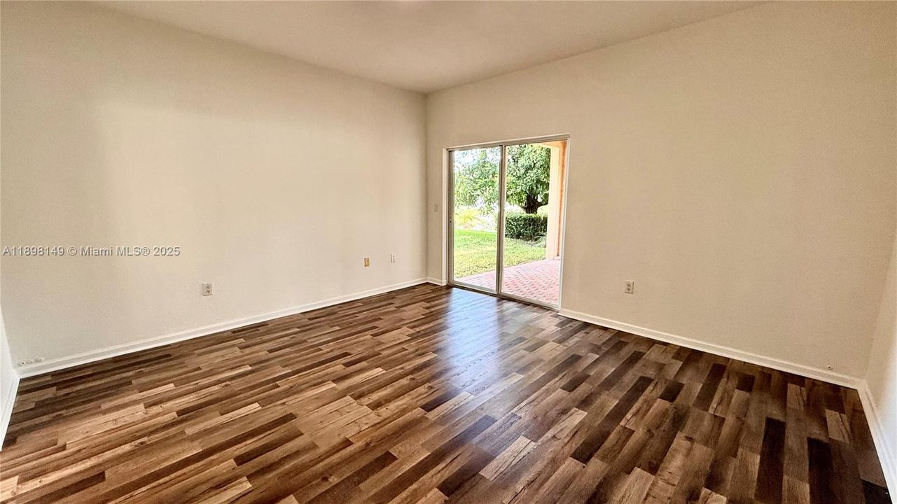 На продажу: $730,000 (4 спален, 2 ванн, 2290 Квадратных фут)