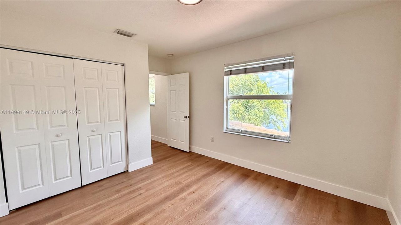 На продажу: $730,000 (4 спален, 2 ванн, 2290 Квадратных фут)