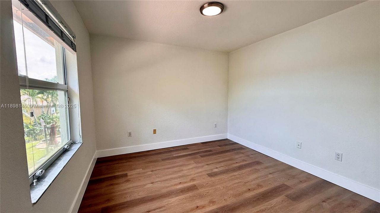 На продажу: $730,000 (4 спален, 2 ванн, 2290 Квадратных фут)