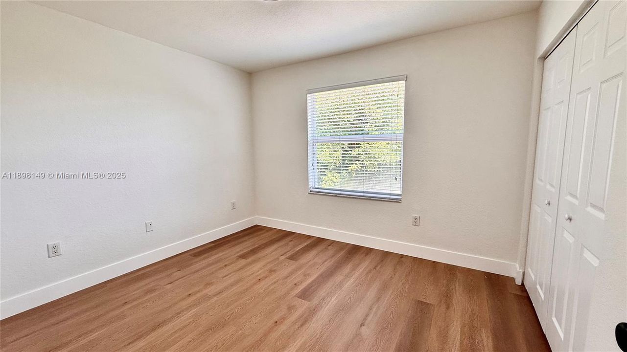 На продажу: $730,000 (4 спален, 2 ванн, 2290 Квадратных фут)