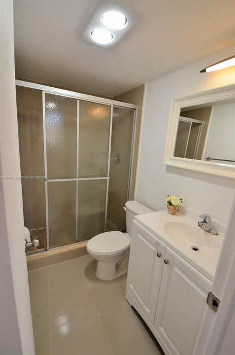 En Renta: $2,300 (2 camas, 2 baños, 840 Pies cuadrados)