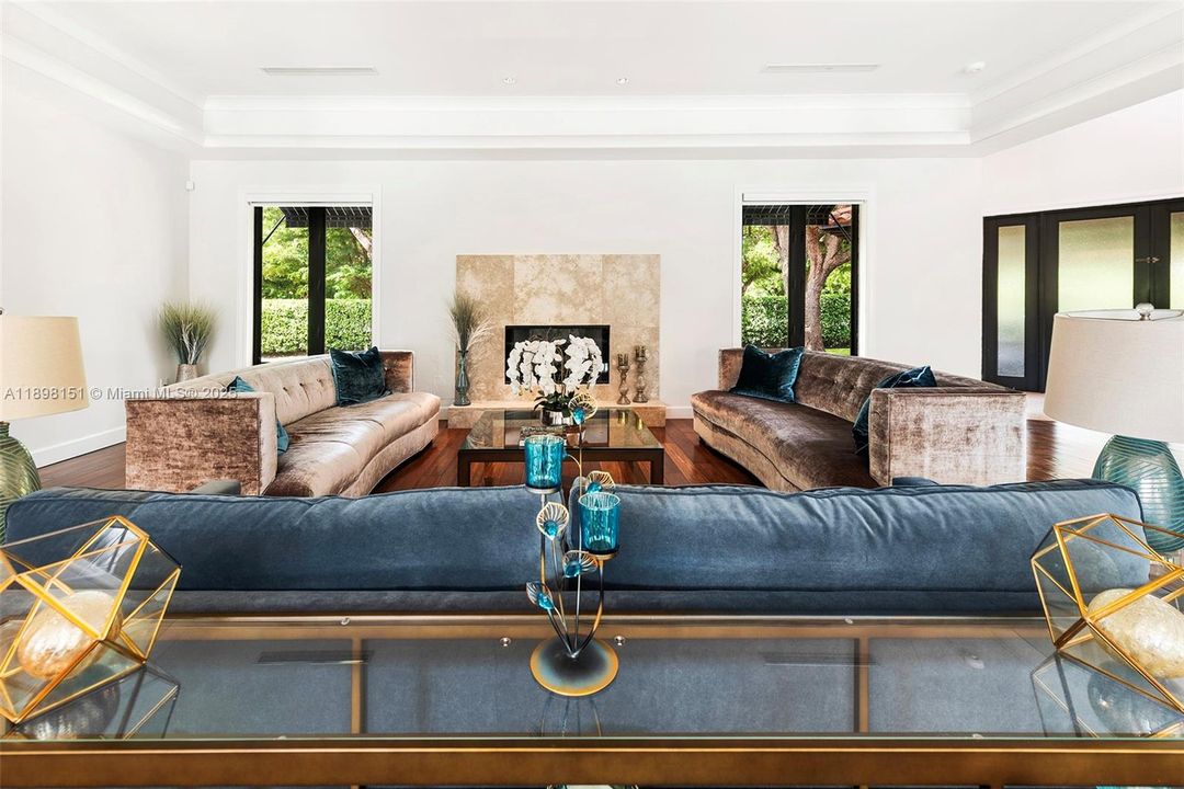 待售: $13,749,000 (5 贝兹, 6 浴室, 6562 平方英尺)