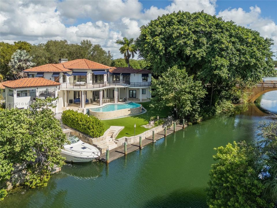 待售: $13,749,000 (5 贝兹, 6 浴室, 6562 平方英尺)