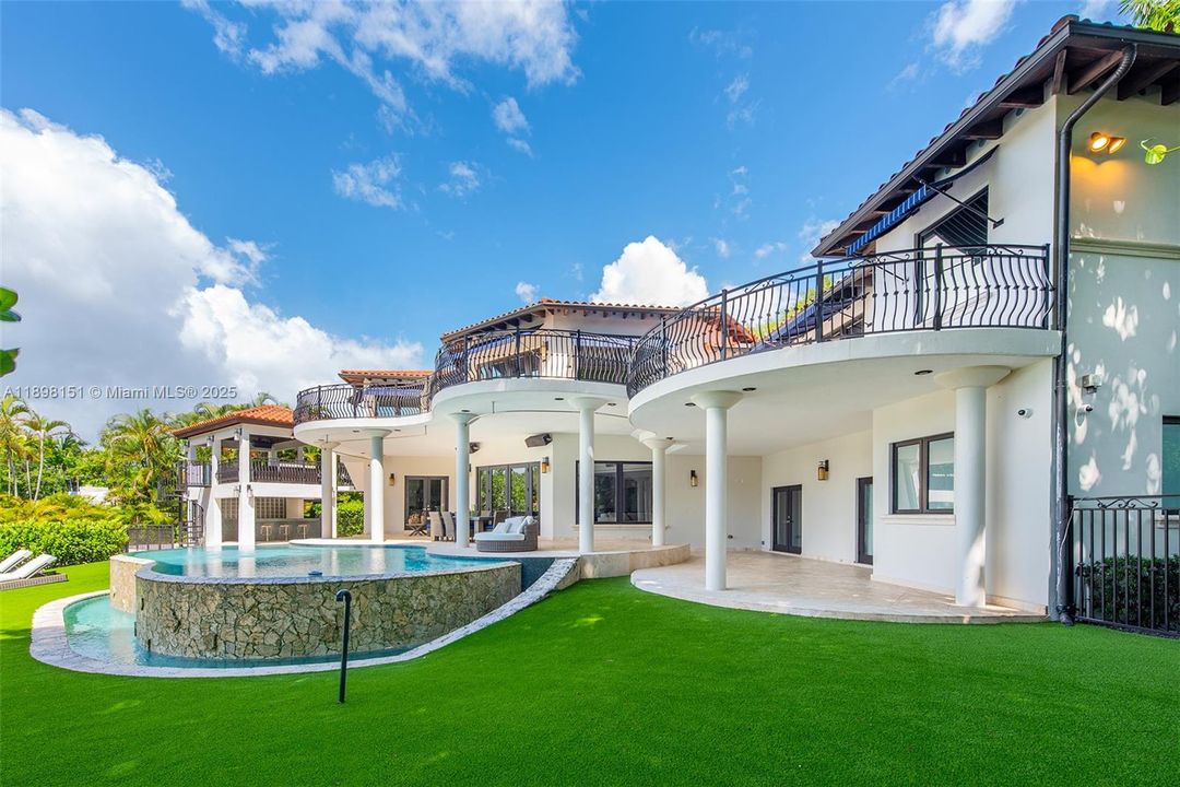 待售: $13,749,000 (5 贝兹, 6 浴室, 6562 平方英尺)