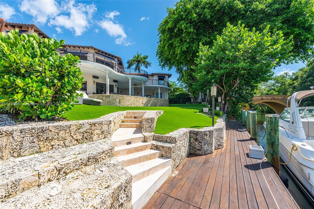 待售: $13,749,000 (5 贝兹, 6 浴室, 6562 平方英尺)