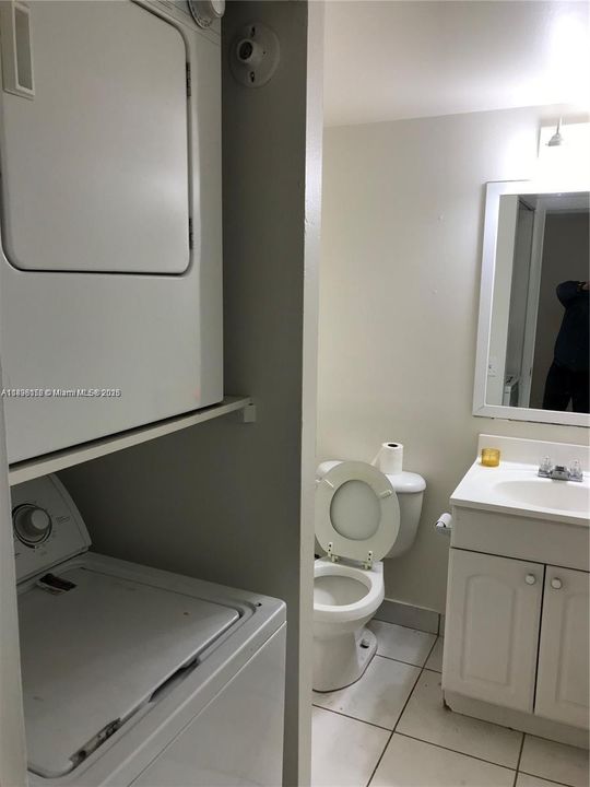 For Sale: $270,000 (2 beds, 2 baths, 1114 Square Feet)