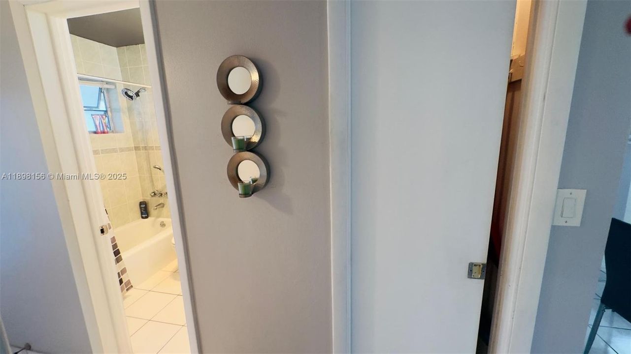 На продажу: $75,000 (1 спален, 1 ванн, 688 Квадратных фут)