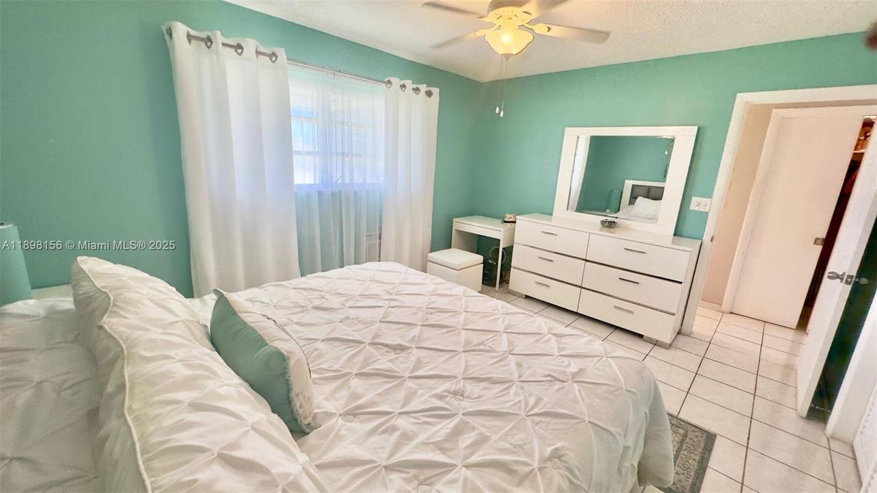 На продажу: $75,000 (1 спален, 1 ванн, 688 Квадратных фут)