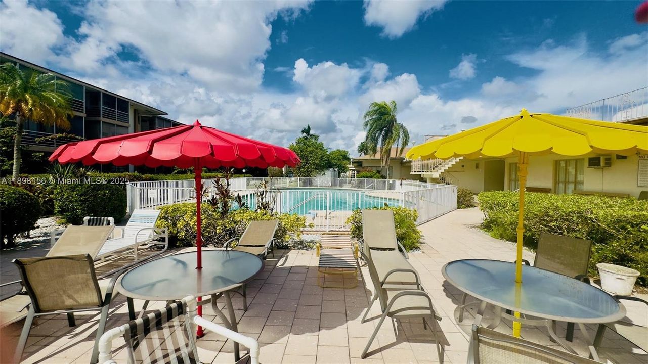 На продажу: $75,000 (1 спален, 1 ванн, 688 Квадратных фут)