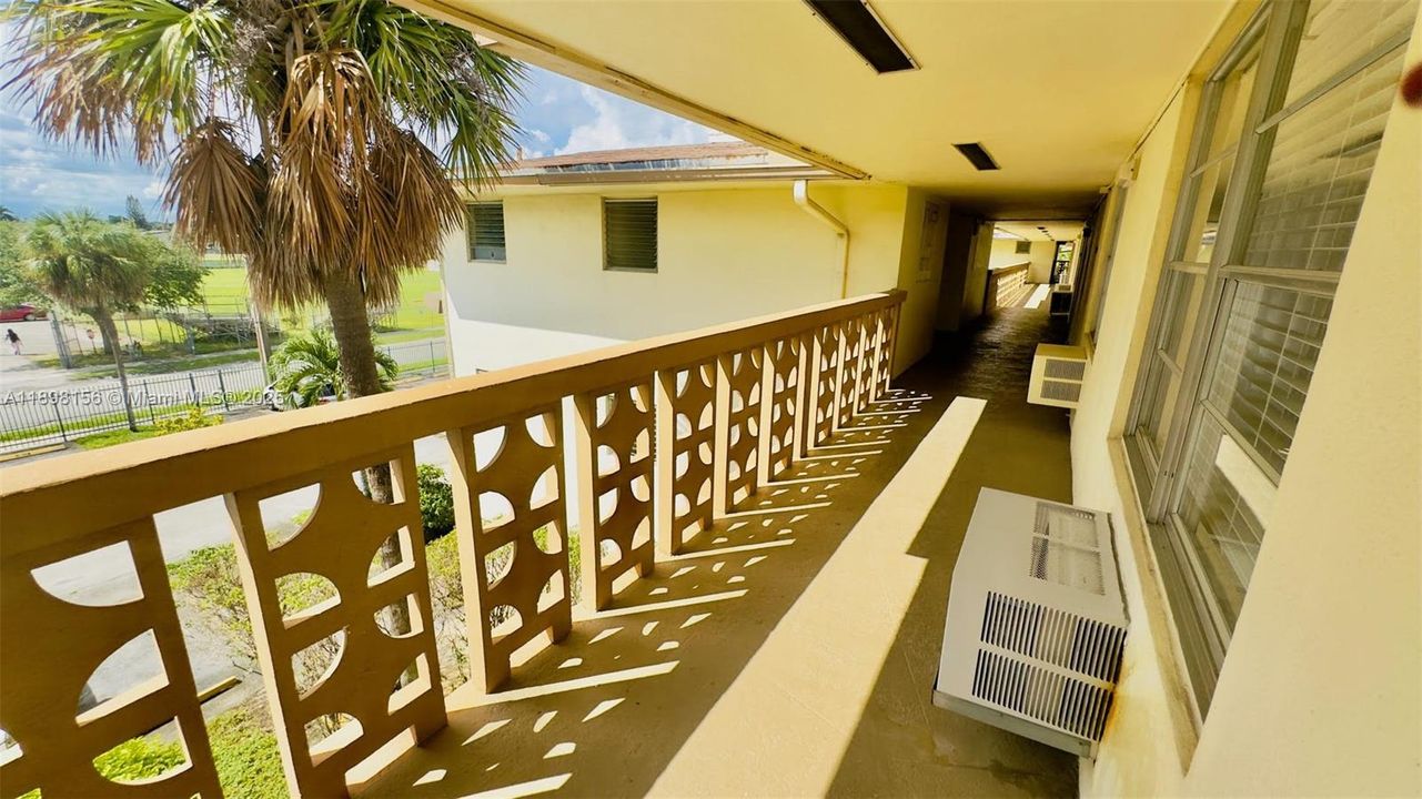 На продажу: $75,000 (1 спален, 1 ванн, 688 Квадратных фут)