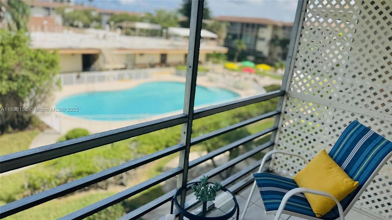 На продажу: $75,000 (1 спален, 1 ванн, 688 Квадратных фут)