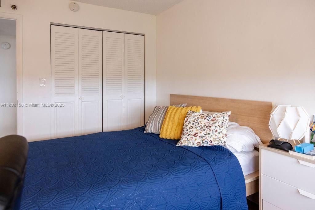 For Sale: $204,000 (2 beds, 2 baths, 1120 Square Feet)