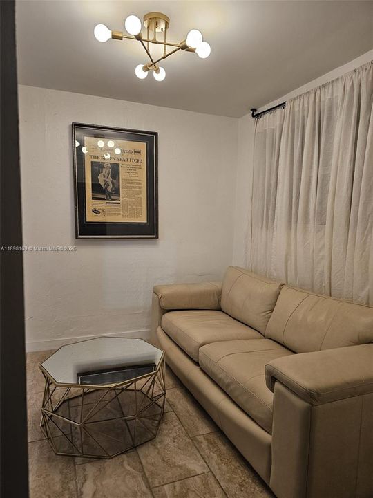 На продажу: $1,050,000 (3 спален, 2 ванн, 1630 Квадратных фут)