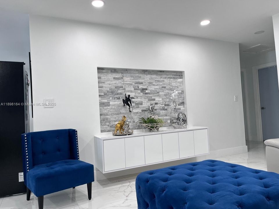 最近租的: $3,500 (3 贝兹, 2 浴室, 2768 平方英尺)