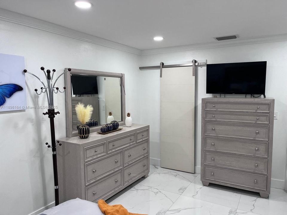 最近租的: $3,500 (3 贝兹, 2 浴室, 2768 平方英尺)