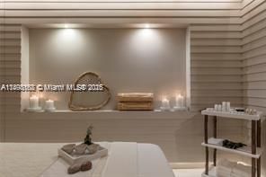 На продажу: $2,399,000 (1 спален, 1 ванн, 866 Квадратных фут)