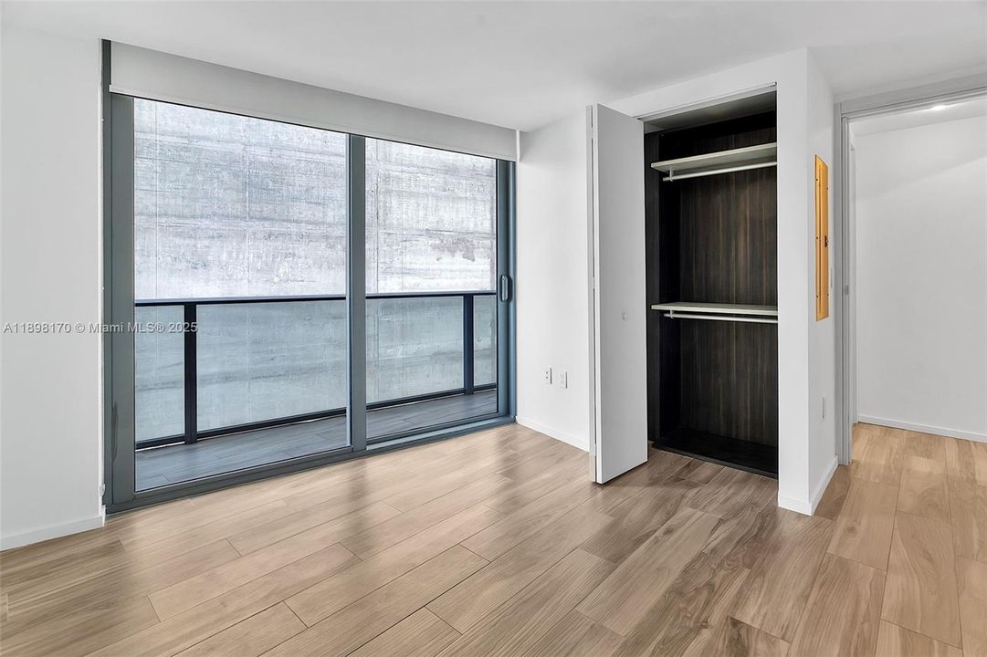 For Rent: $7,750 (3 beds, 3 baths, 1334 Square Feet)