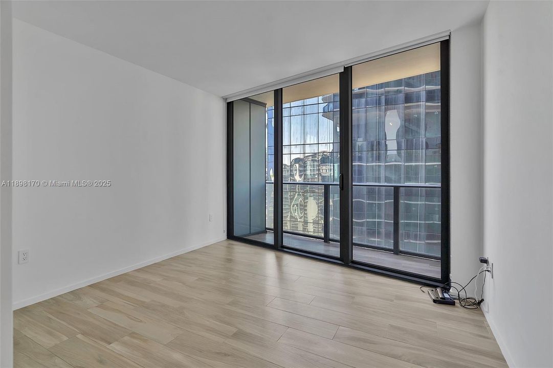 For Rent: $7,750 (3 beds, 3 baths, 1334 Square Feet)