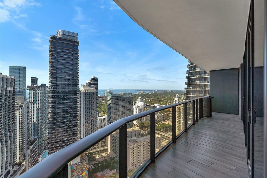 For Rent: $7,750 (3 beds, 3 baths, 1334 Square Feet)