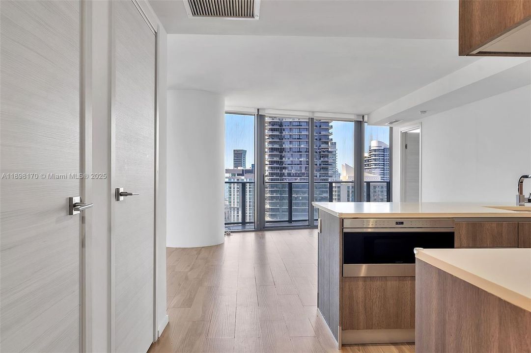 For Rent: $7,750 (3 beds, 3 baths, 1334 Square Feet)