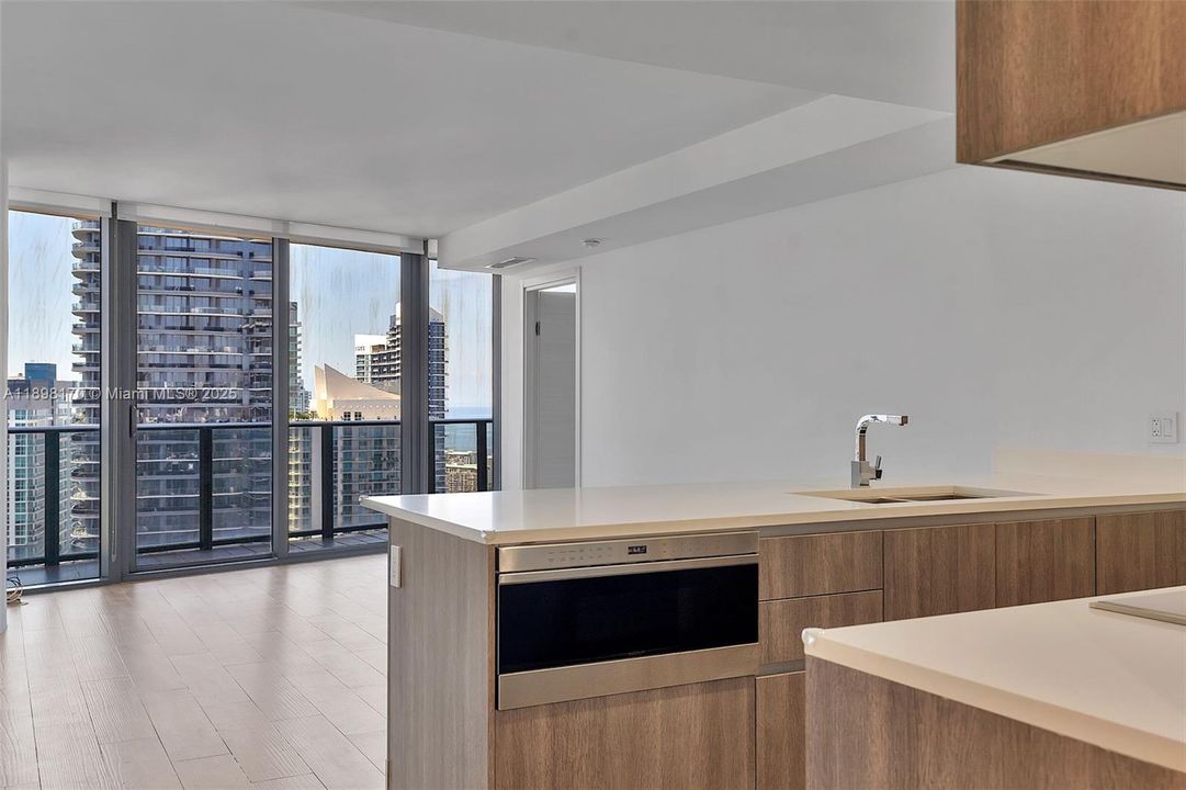 For Rent: $7,750 (3 beds, 3 baths, 1334 Square Feet)