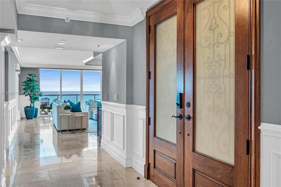 Под контрактом: $1,399,000 (2 спален, 2 ванн, 2980 Квадратных фут)