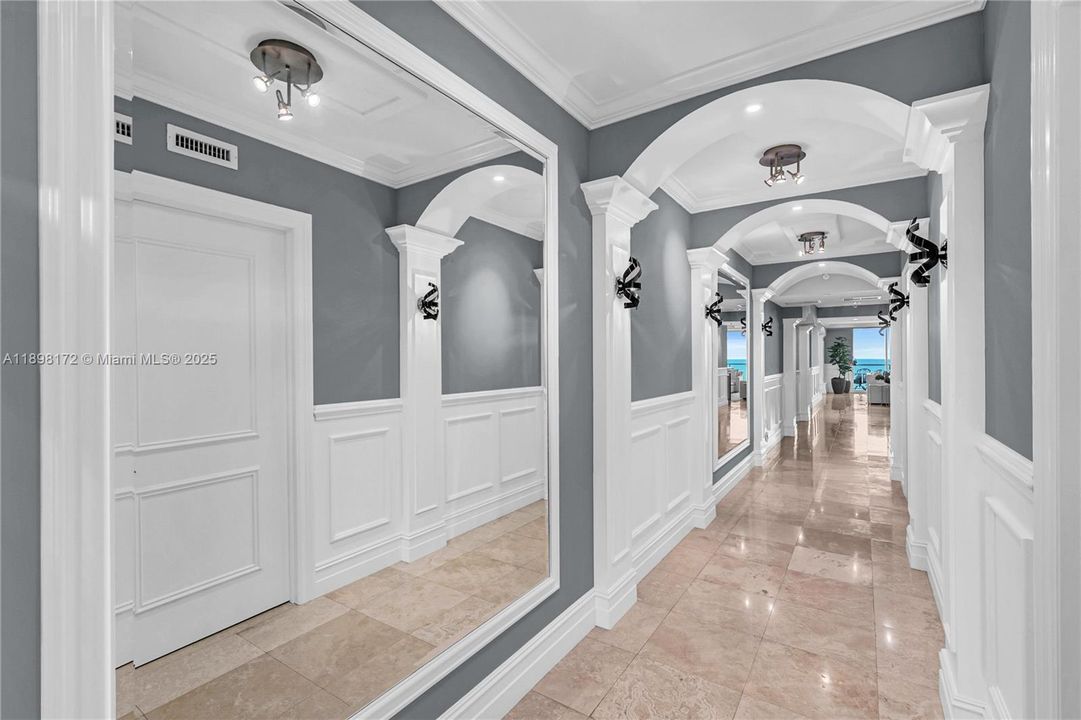 Под контрактом: $1,399,000 (2 спален, 2 ванн, 2980 Квадратных фут)