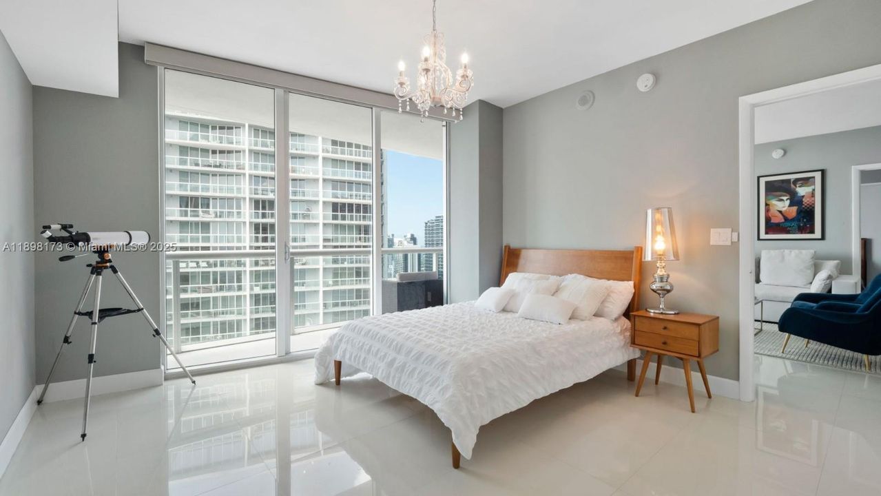 En Venta: $685,000 (2 camas, 2 baños, 1167 Pies cuadrados)