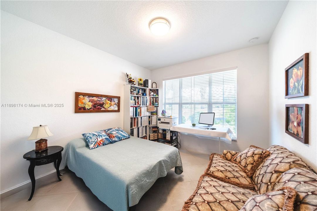 待售: $597,000 (3 贝兹, 2 浴室, 1724 平方英尺)