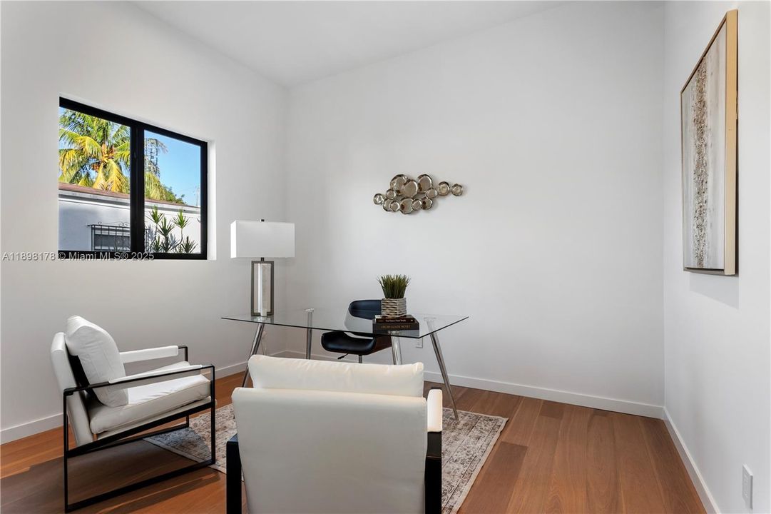 На продажу: $2,179,000 (4 спален, 4 ванн, 2425 Квадратных фут)