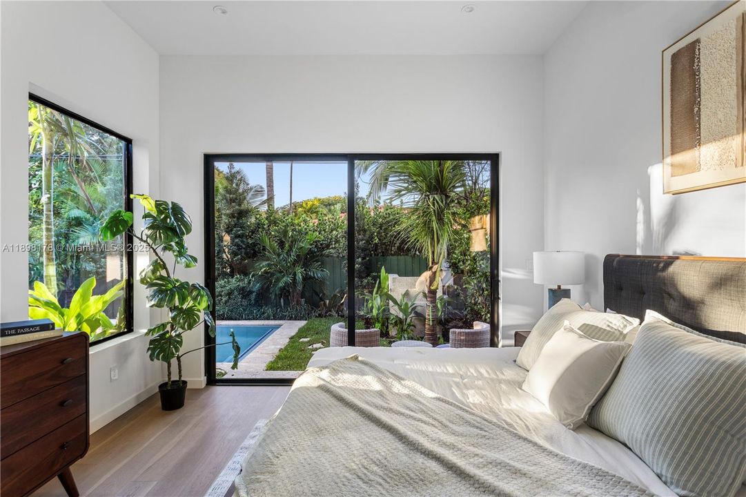 На продажу: $2,179,000 (4 спален, 4 ванн, 2425 Квадратных фут)