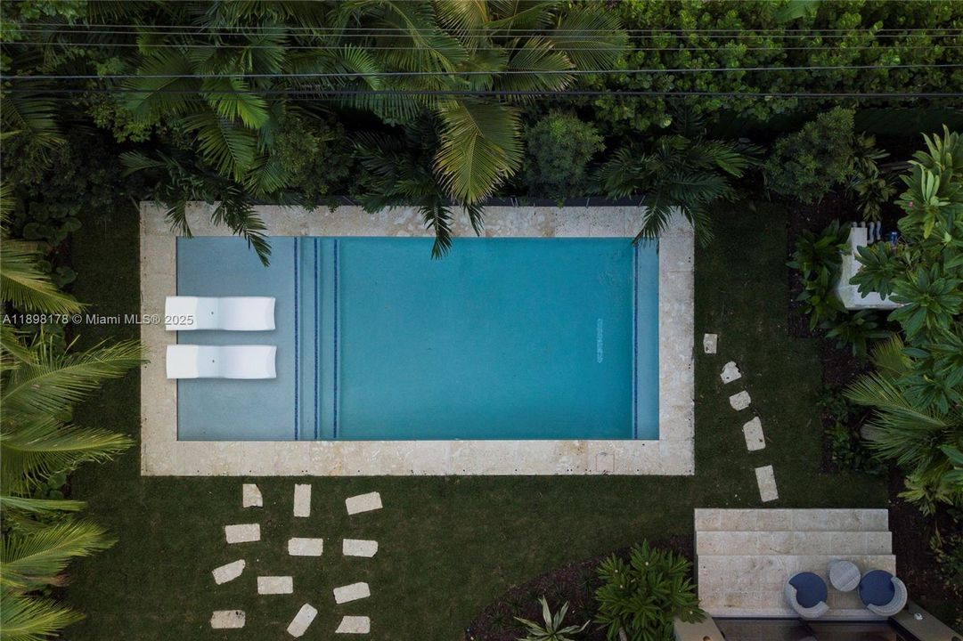 На продажу: $2,179,000 (4 спален, 4 ванн, 2425 Квадратных фут)