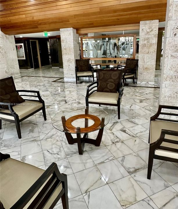 For Sale: $399,000 (2 beds, 2 baths, 1488 Square Feet)