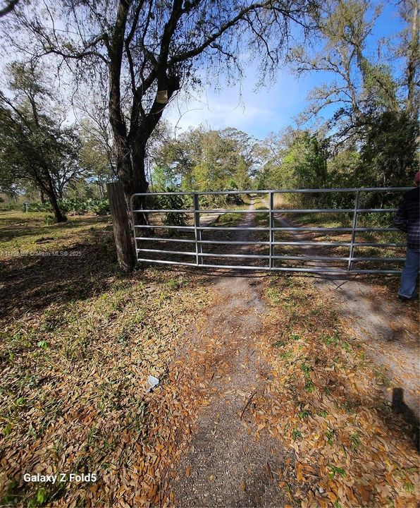 For Sale: $37,000 (0.11 acres)