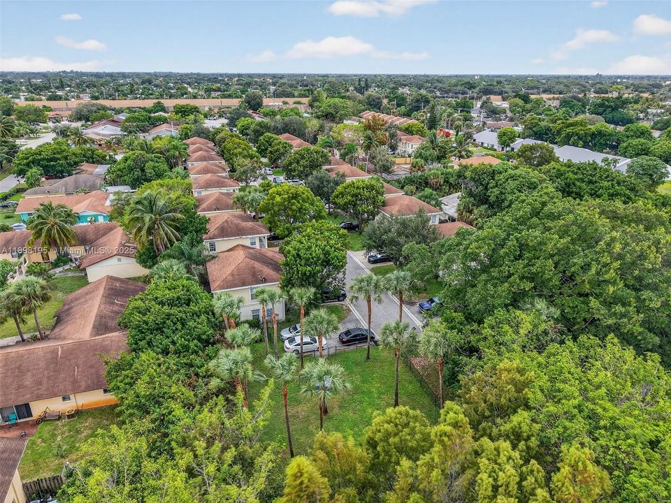 最近租的: $3,200 (4 贝兹, 2 浴室, 1790 平方英尺)