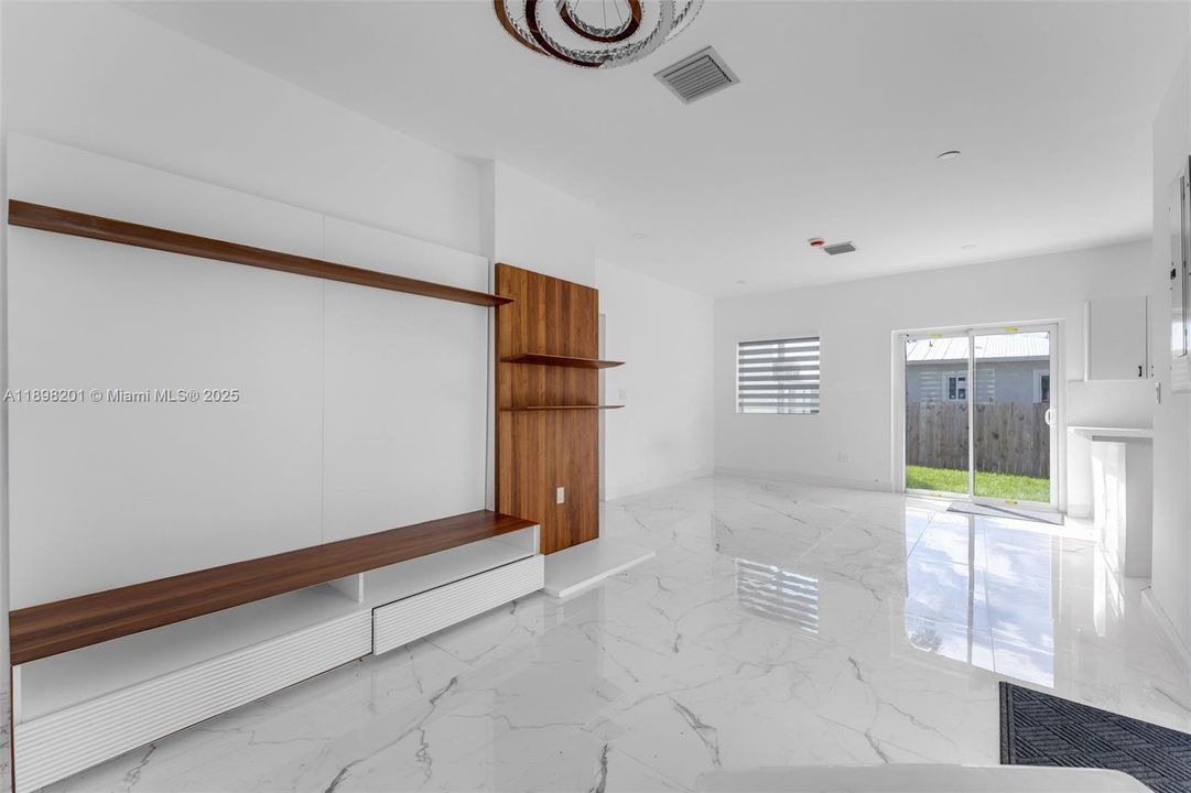 For Sale: $850,000 (0 beds, 0 baths, 1057 Square Feet)