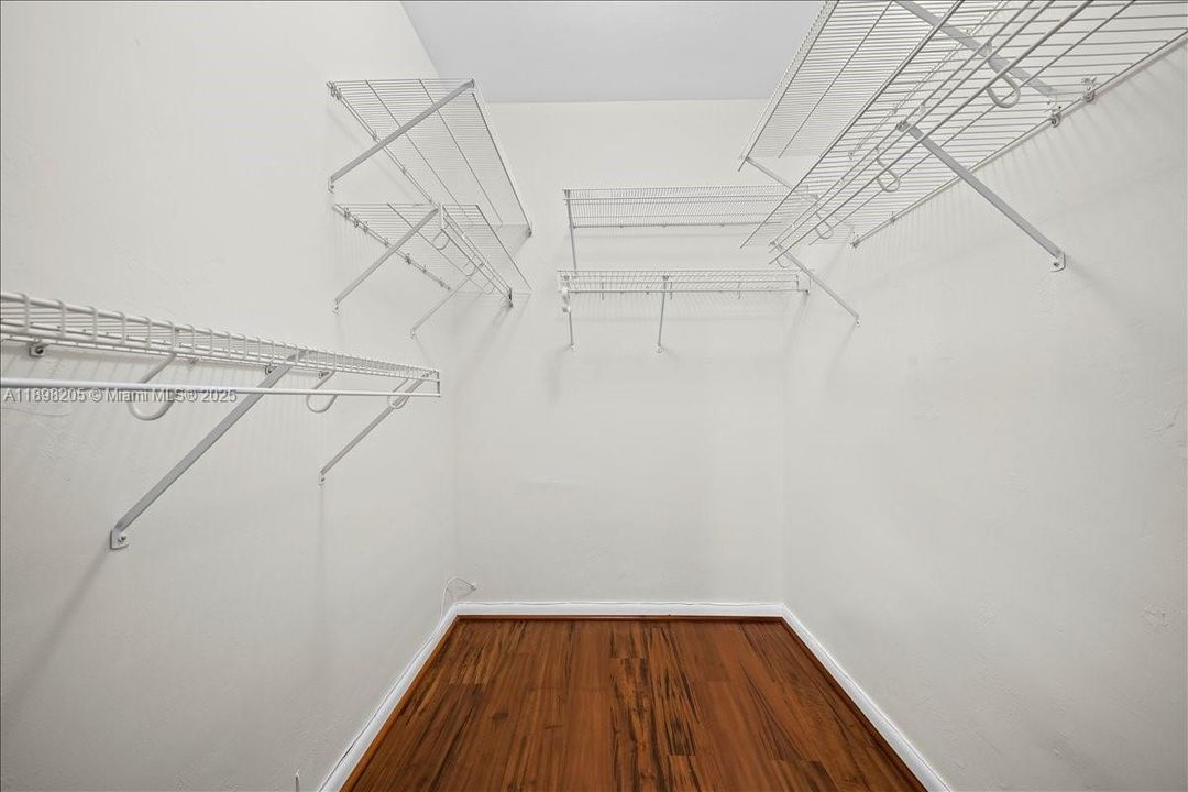 Recently Sold: $275,000 (2 beds, 2 baths, 1038 Square Feet)