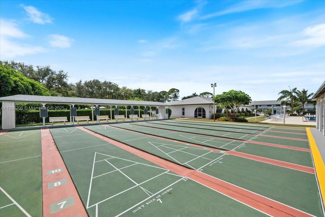 Recently Sold: $275,000 (2 beds, 2 baths, 1038 Square Feet)