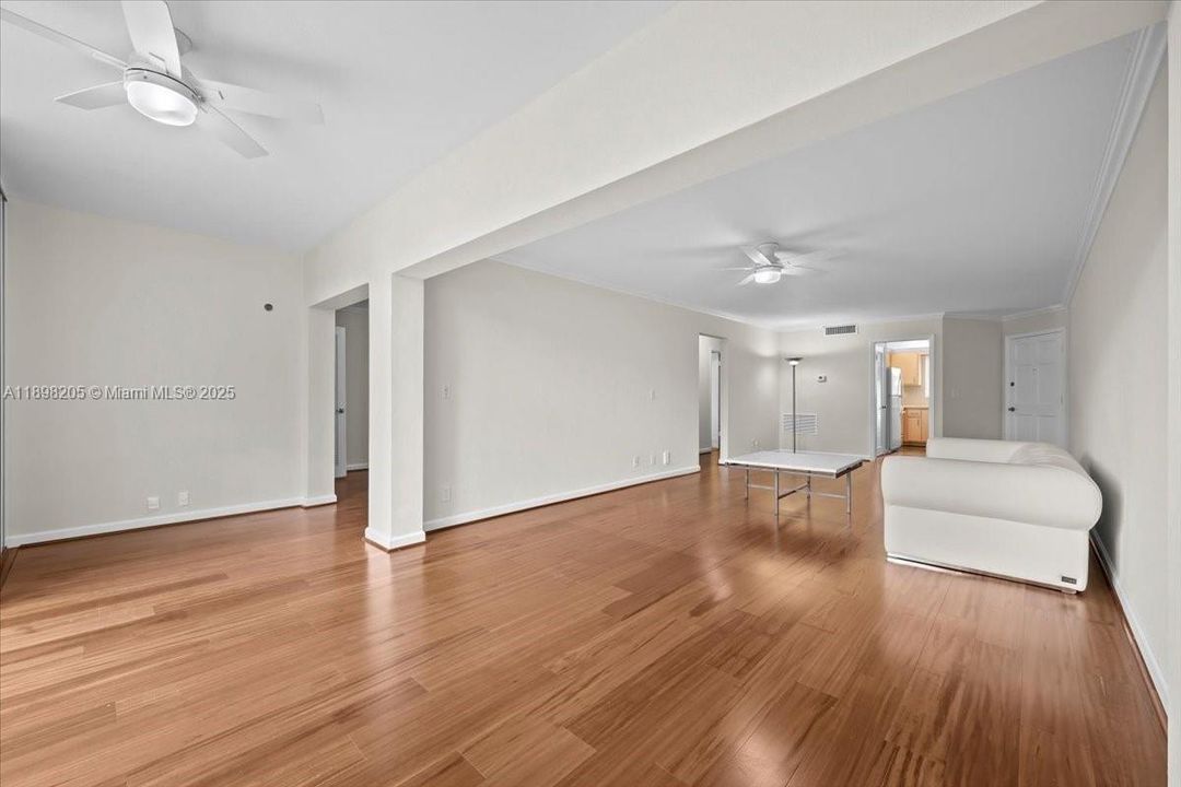 Recently Sold: $275,000 (2 beds, 2 baths, 1038 Square Feet)