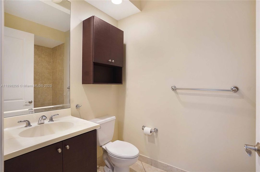 For Sale: $420,000 (2 beds, 2 baths, 1174 Square Feet)