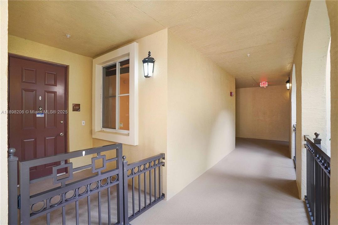 For Sale: $420,000 (2 beds, 2 baths, 1174 Square Feet)