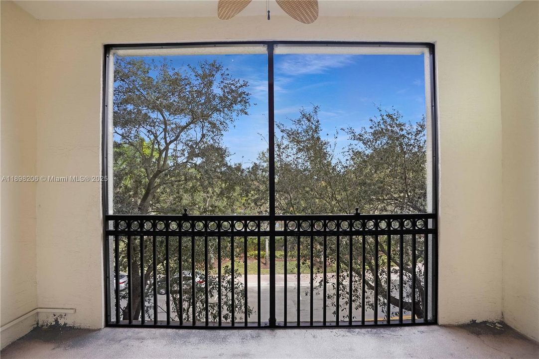 For Sale: $420,000 (2 beds, 2 baths, 1174 Square Feet)