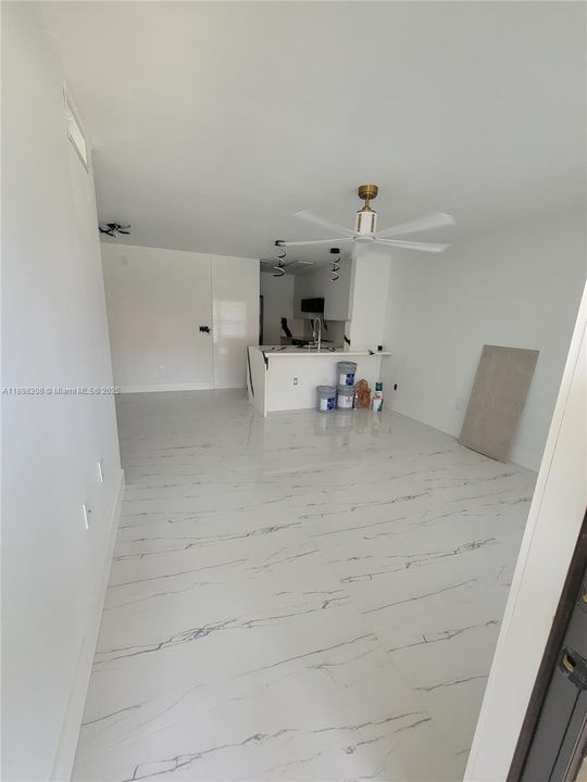 For Rent: $2,200 (2 beds, 2 baths, 754 Square Feet)