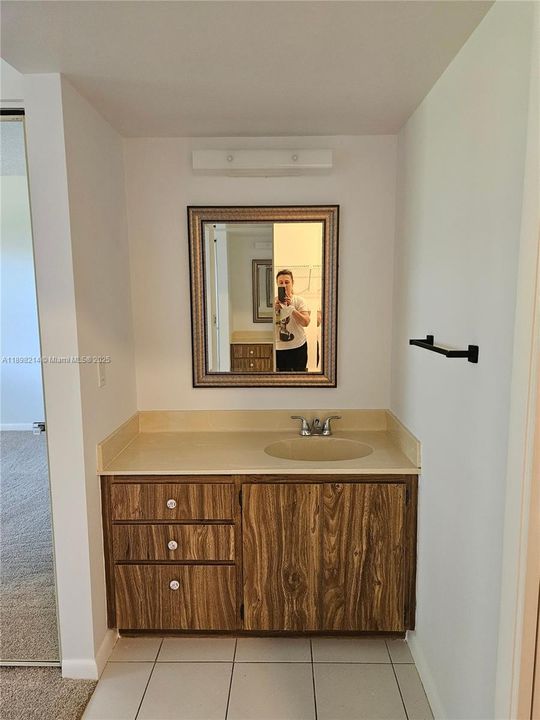 For Sale: $229,500 (2 beds, 2 baths, 1385 Square Feet)